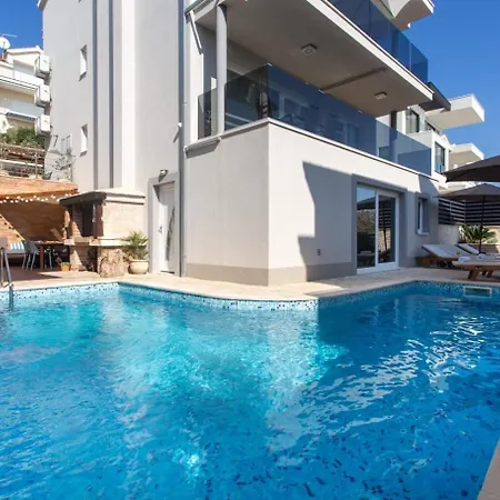 アパート Family-friendly With Swimming Pool Businci, Ciovo - 21999 トロギール