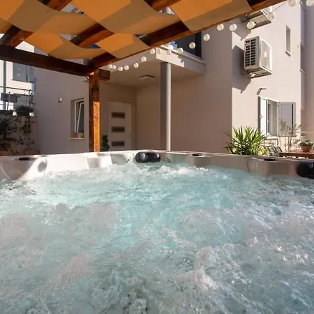 Family-friendly With Swimming Pool Businci, Ciovo - 21999 アパート トロギール